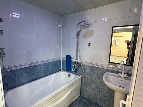 Binəqədidə 6 otaqlı həyət evi satılır, 200 m², 86 000 AZN, şəkil 5 / 12