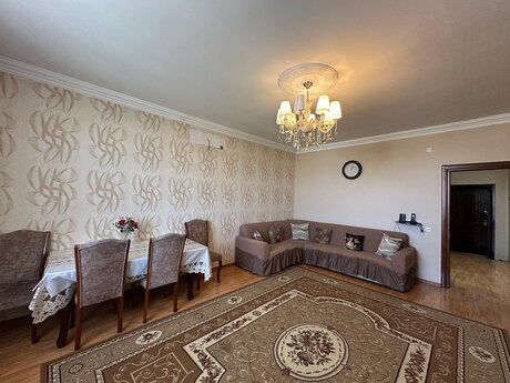 Binəqədidə 6 otaqlı həyət evi satılır, 200 m², 86 000 AZN, şəkil 2 / 12