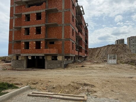 1 otaq · 54 m² · 2/3 mərtəbə, Qurtuluş 93