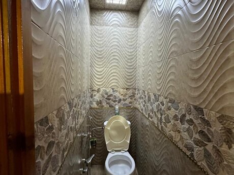 Продаётся 3-комнатная квартира в старом фонде, Bakıxanov, 70 м², 165 000 AZN, фото 3 / 12