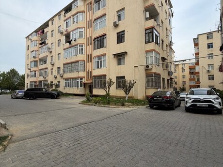 2 otaq · 72 m² · 1/6 mərtəbə, Qurtuluş 93