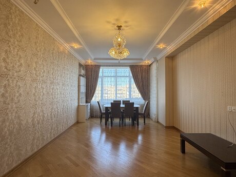 2-otaqlı yeni tikili, Neftçilər m., 95 m²