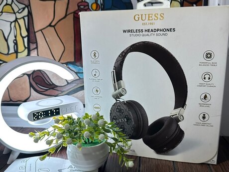 Qulaqlıqlar Guess