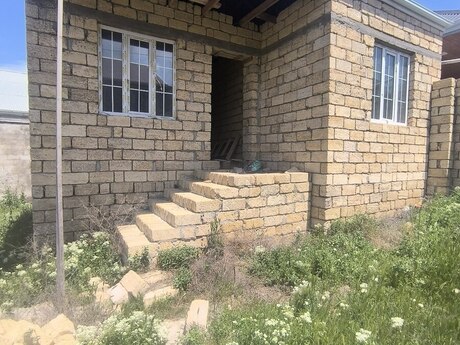 3-комн. · 90 m²