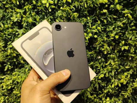 Apple iPhone 16e Black 128GB/8GB
