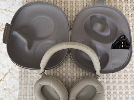 Qarışıq qulaqlıq Sony WH-1000XM6