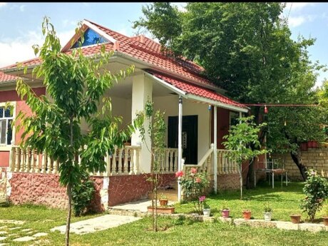 Həyət evi kirayə verilir, Qəbələ ş.