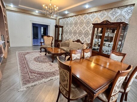 4-otaqlı yeni tikili, 19-cu məhəllə, 156 m² 4-otaqlı yeni tikili, 19-cu məhəllə, 156 m²