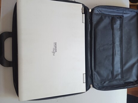 Noutbuk Fujitsu Simens 