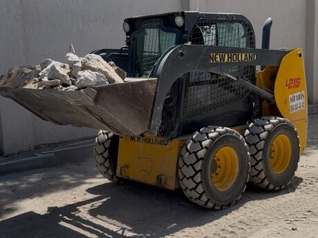 New Holland L215 New Holland L215