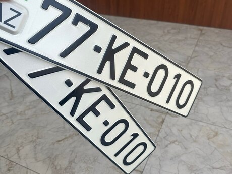Avtomobil qeydiyyat nişanı - 77-KE-010 Avtomobil qeydiyyat nişanı - 77-KE-010