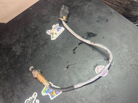 BMW F30 F10 F15 katalizator sensoru BMW F30 F10 F15 katalizator sensoru