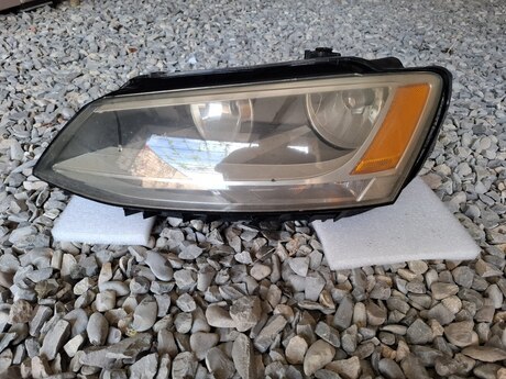 Volkswagen Jetta faraları