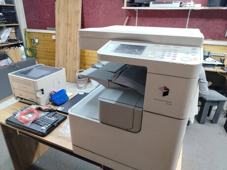 Printer Canon 2520 image runner Printer Canon 2520 image runner