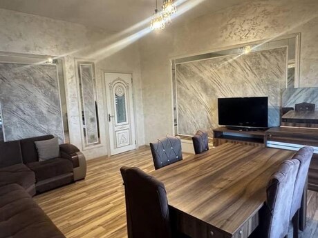 Qurtuluş 93 kompleksində 4 otaqlı yeni tikili mənzil satılır, 100 m², 85 000 AZN, şəkil 2 / 12