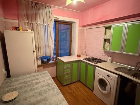 2-otaqlı mənzil kirayə verilir, Gəncə ş., 100 m² 2-otaqlı mənzil kirayə verilir, Gəncə ş., 100 m²