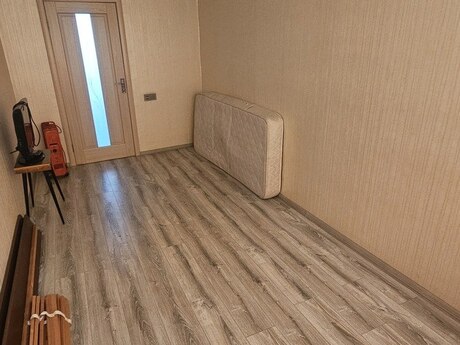 8 Noyabrda 2 otaqlı köhnə tikili mənzil satılır, 50 m², 170 000 AZN, şəkil 2 / 12