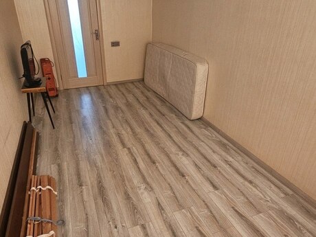 8 Noyabrda 2 otaqlı köhnə tikili mənzil satılır, 50 m², 170 000 AZN, şəkil 3 / 12