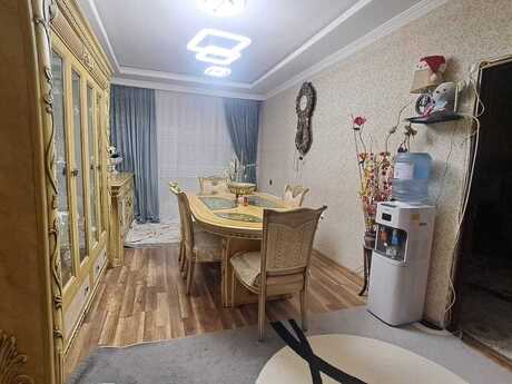 Продаётся 4-комнатная квартира в старом фонде, Köhnə Günəşli, 106 м², 180 000 AZN, фото 2 / 8