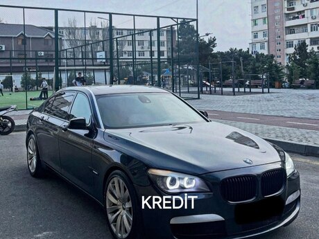 BMW 750, 2012 il