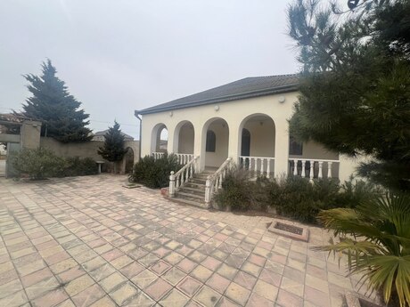 Həyət evi, Şağan qəs. Həyət evi, Şağan qəs.