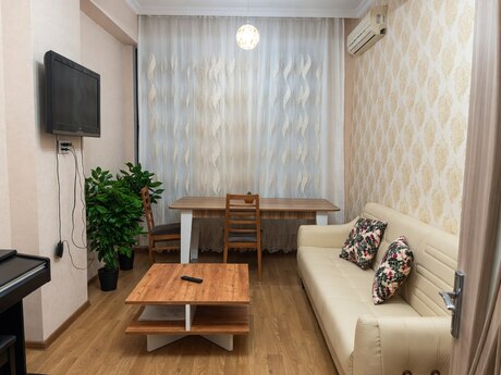 3-otaqlı yeni tikili kirayə verilir, 28 May m., 75 m²