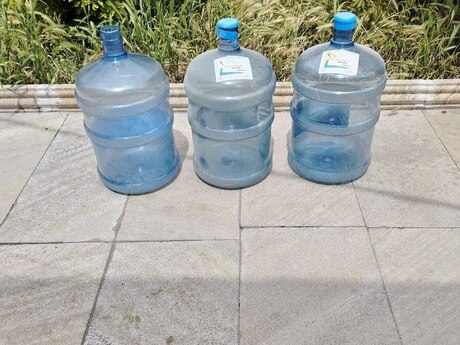 Plastik su qabı