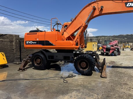 Ekskavator Doosan 2010 il