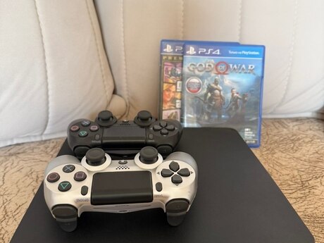 Sony PlayStation 4 Slim