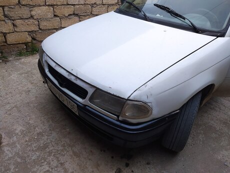 Opel Astra, 1995 il