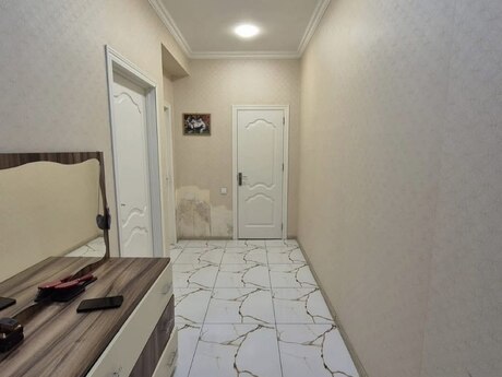 Qurtuluş 93 kompleksində 2 otaqlı yeni tikili mənzil satılır, 54 m², 80 000 AZN, şəkil 3 / 12