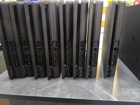 Sony PlayStation 4 Slim 1TB