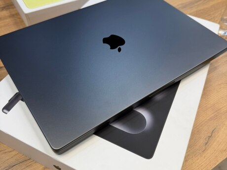 Apple Macbook pro 16-inch M3 MAX 48/2TB Apple Macbook pro 16-inch M3 MAX 48/2TB
