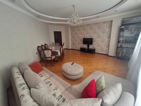3 otaq · 132 m² · 10/12 mərtəbə, Yeni Yasamal