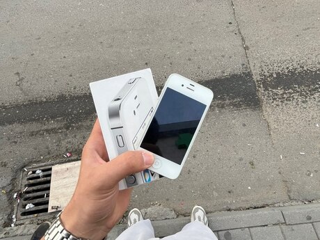 Apple iPhone 4S White 8GB