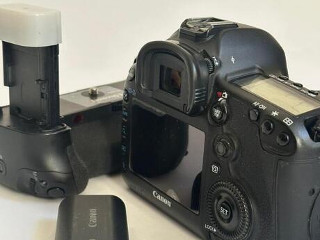 Canon 5D MarkIII fotoaparat