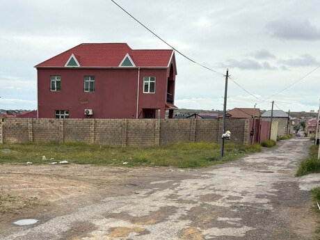 5 otaq · 210 m² · 1/1 mərtəbə, Saray