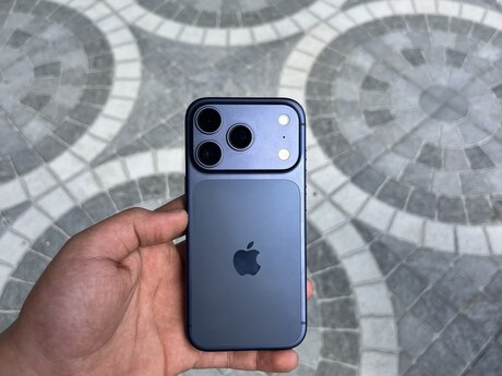 Apple iPhone 17 Pro Deep Blue 256GB/12GB