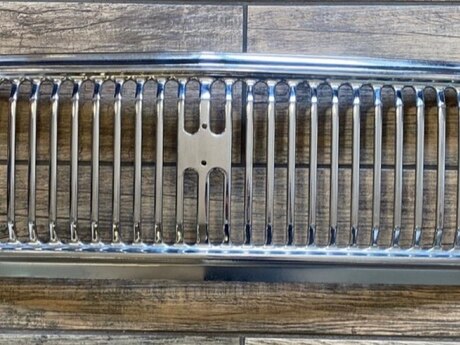 GAZ 3102 radiator barmaqlığı