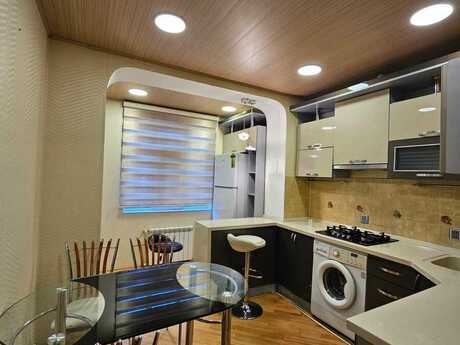 Azadlıq Prospektidə 3 otaqlı köhnə tikili mənzil kirayə verilir, 90 m², 800 AZN/ay, şəkil 5 / 12