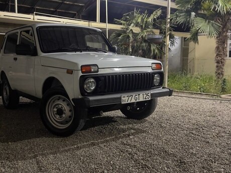 LADA (VAZ) Niva, 2015 il LADA (VAZ) Niva, 2015 il
