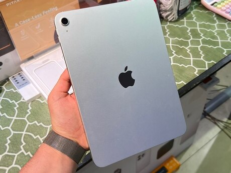 Apple iPad A16 (2025)