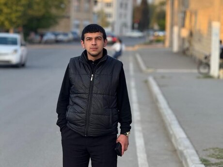 Münasib işi axtarıram