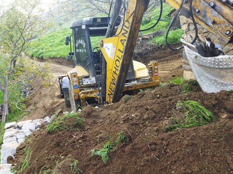 Traktor New Holland, 2005 il