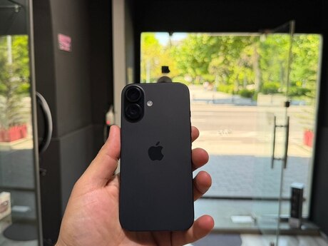 Apple iPhone 16 Black 128GB/8GB