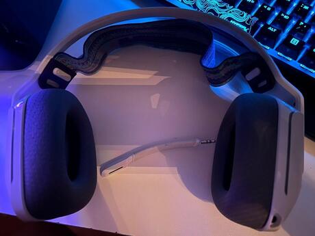 Qulaqlıq Logitech g733