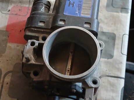 BMW E46 drossel qapağı və iqlim paneli