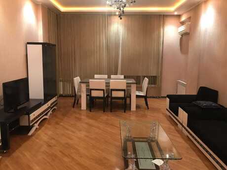 3-otaqlı yeni tikili kirayə verilir, 28 May m., 120 m²