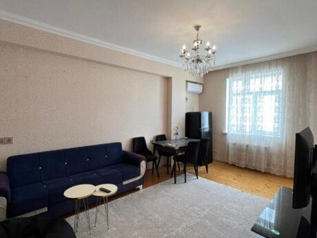 2-otaqlı yeni tikili, İstiqlaliyyət küç., 44 m² 2-otaqlı yeni tikili, İstiqlaliyyət küç., 44 m²