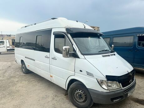 Mercedes-Benz, 2002 il